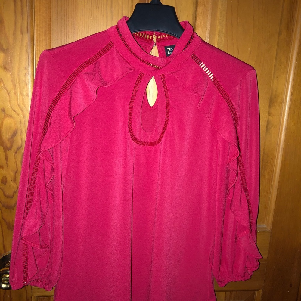 Ruffle sleeve blouse with embroider detail